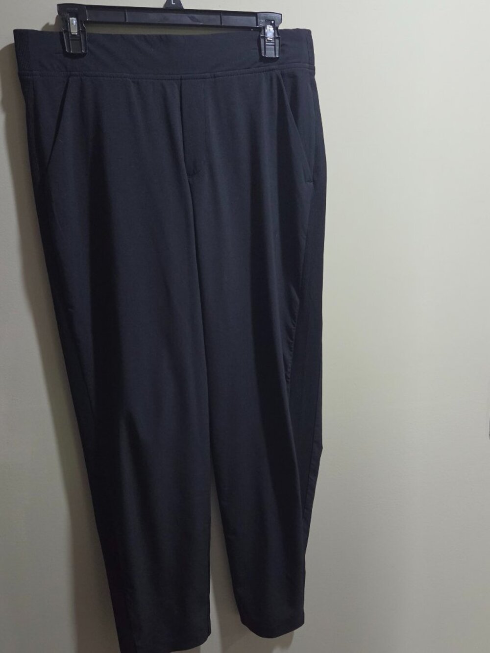 Athleta Brooklyn Mid Rise Ankle Pant black 10